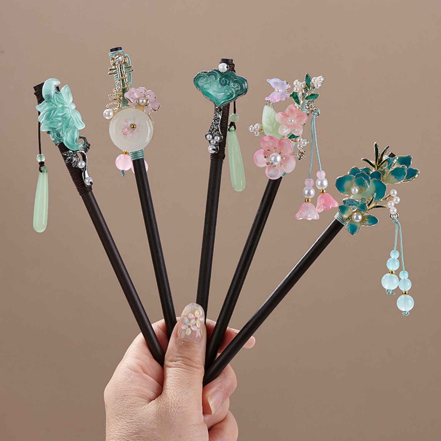 Women Knight Accessories - กิ๊บติดผมลายดอกไม้สไตล์วินเทจสำหรับผู้หญิง ไม้ประดับผมลายดอกไม้สุดหรูหรา เครื่องประดับศีรษะสำหรับชุดฮั่นฝู เครื่องประดับผม