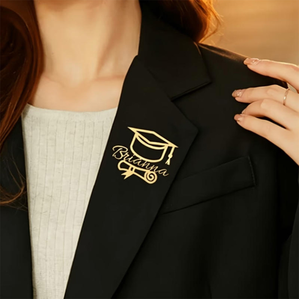 เข็มกลัดติดหมวกสำเร็จการศึกษาแ - Brooch Pin Gold บทวิจารณ์และราคา
